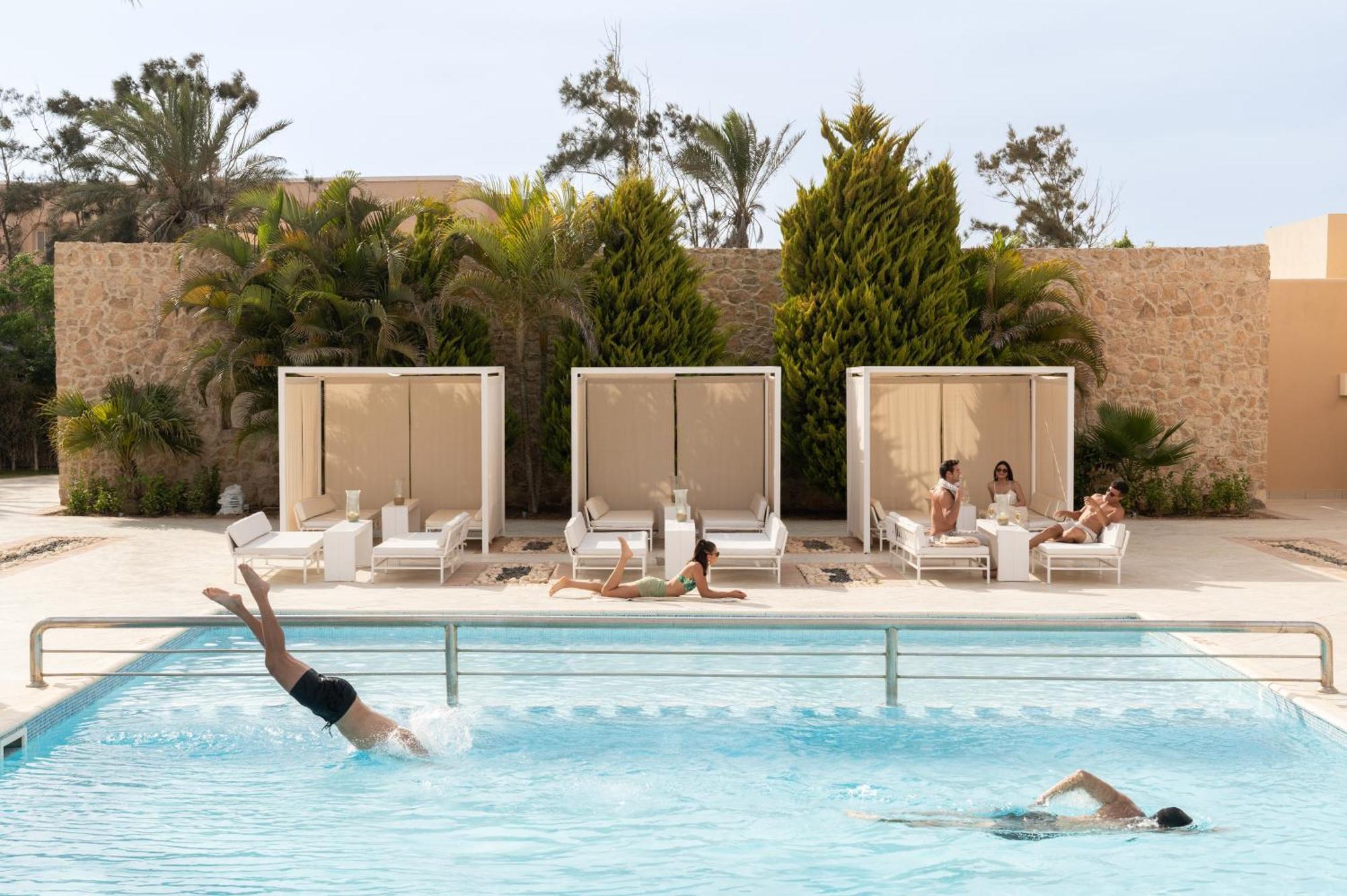 Hotel Jaz Neo Almazino, Almaza Bay à Majid Abu Zayd Extérieur photo