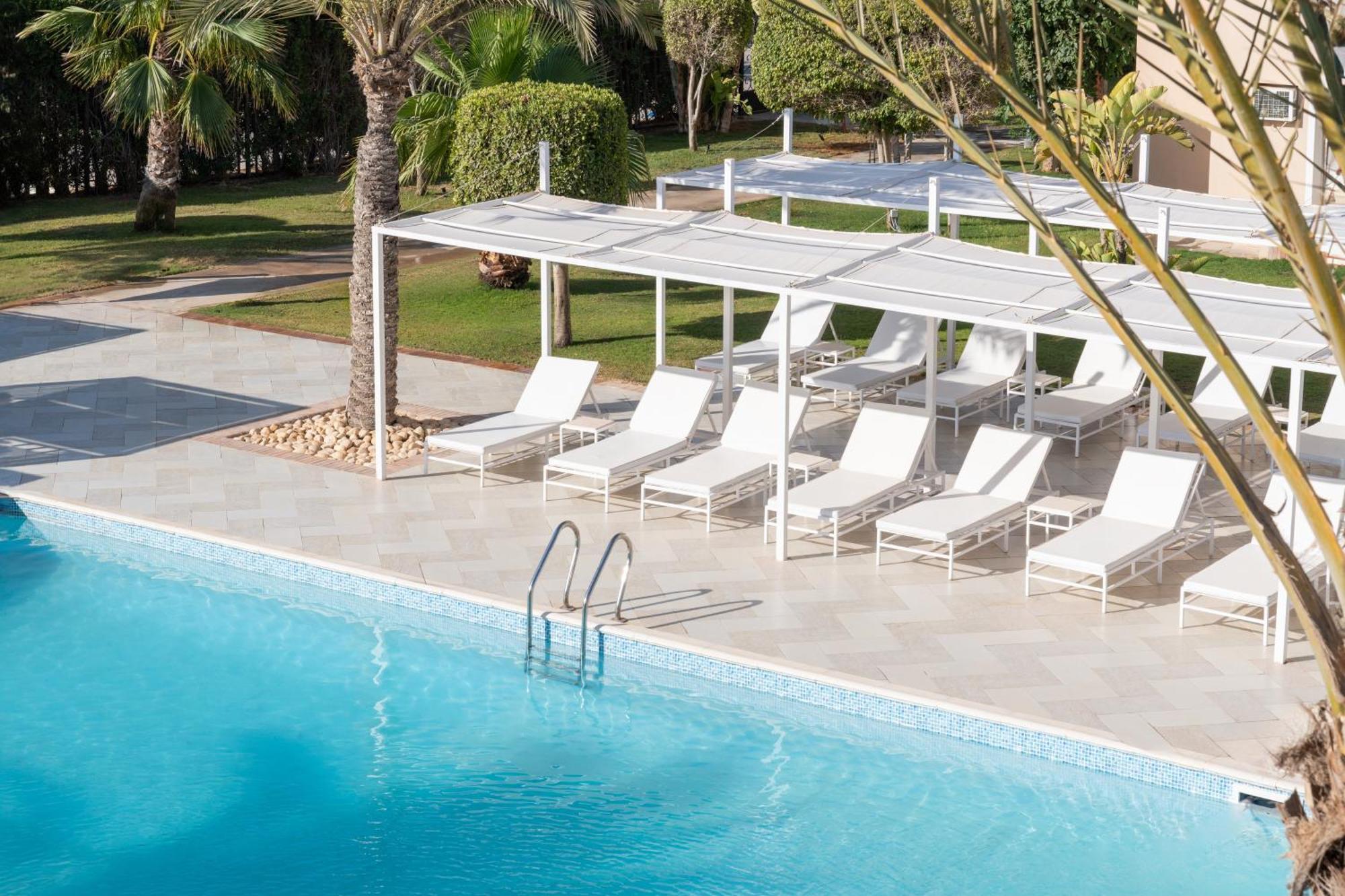 Hotel Jaz Neo Almazino, Almaza Bay à Majid Abu Zayd Extérieur photo